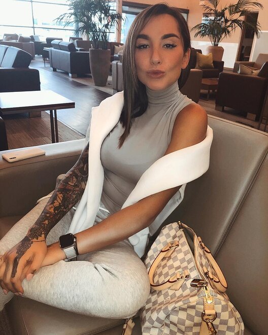 400655952258534382824512129103812198137856n