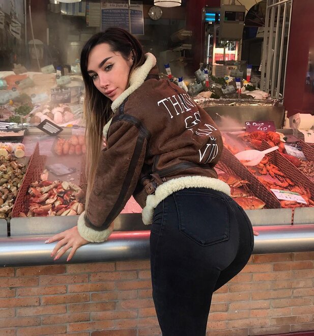 402324905343456503337872945537143381950464n