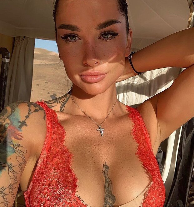 601450761725638404058087212831712154126008n