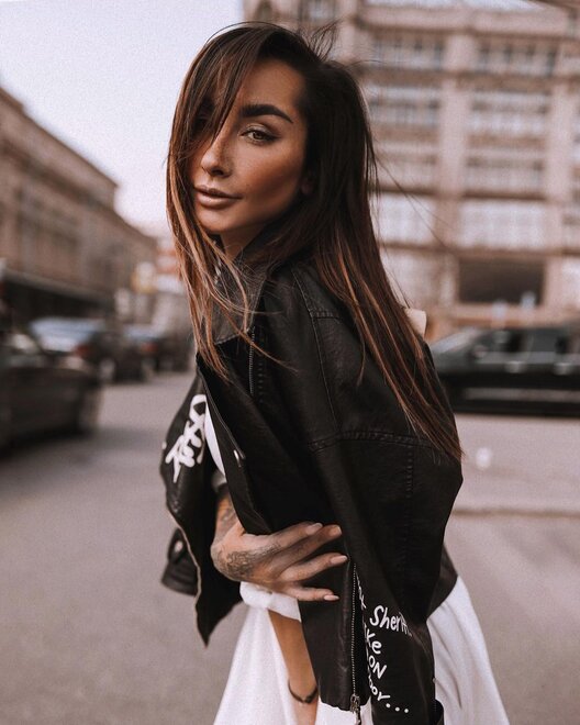 672407343947156645075194878550860644413272n