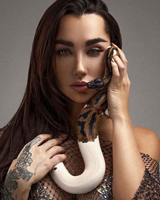 724842414601356349415497154556300228091162n