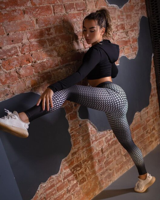 892595965468601995148938130793160445558990n