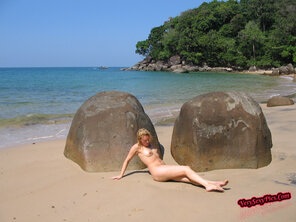 photo amateur Nude Amateur Photos - Danish Babe On The Beach18