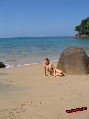 Nude Amateur Photos - Danish Babe On The Beach77