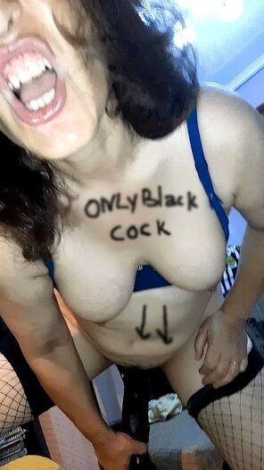 foto amatoriale EMILY ONLY BLACK COCK (58)-1 (1)