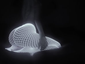 photo amateur Glow-In-The-Dark Fishnet Stockings