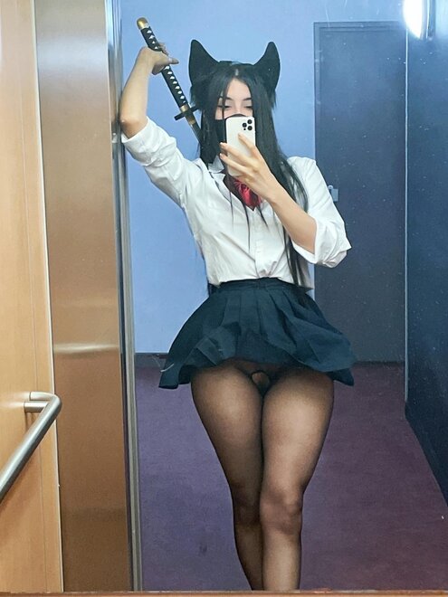 Catgirl supremacy 💕 Happy Monday!