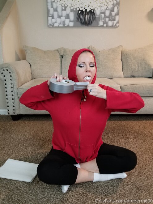 Amber Michaels 2021-07-20-2168663776