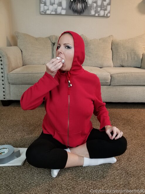 Amber Michaels 2021-07-20-2168663742