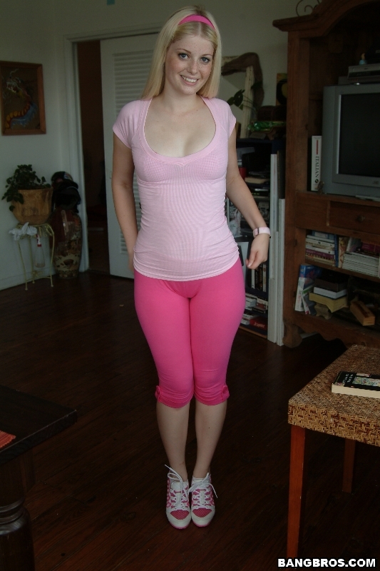 amateur photo ap2446243