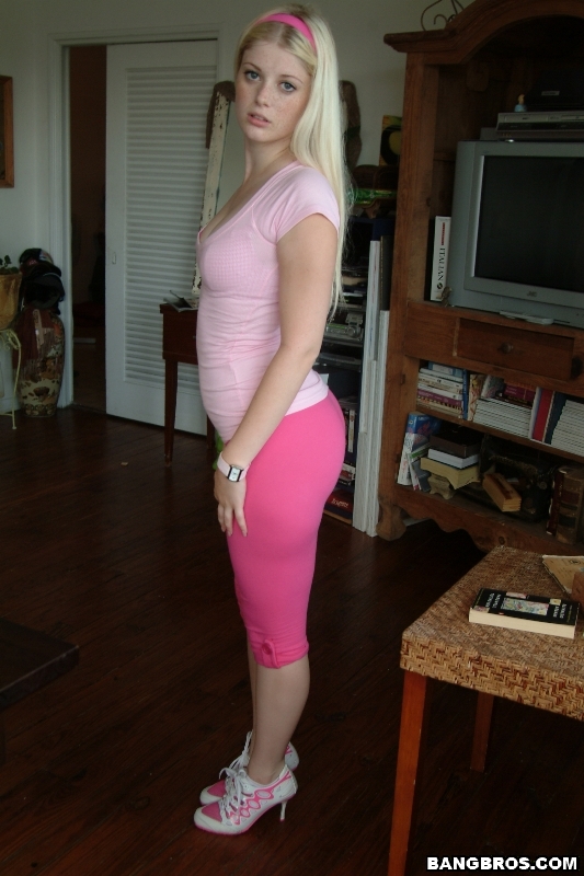 amateur photo ap2446244