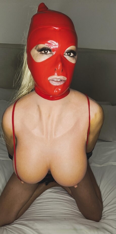 amateur photo 99523014_010_e0e8