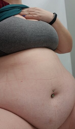 amateur photo 29 weeks pregnant