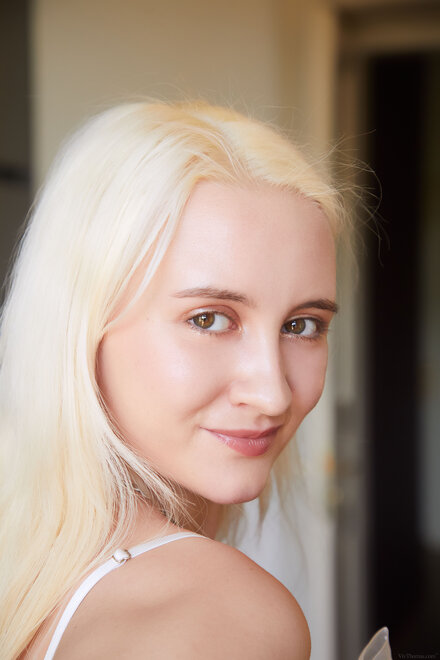 VivThomas_Pearl-Tease_Daruma-Rai_high_0007