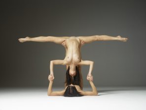 amateurfoto Hegre_julietta-and-magdalena-rhythmic-gymnastics