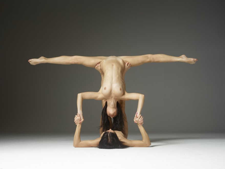 Hegre_julietta-and-magdalena-rhythmic-gymnastics