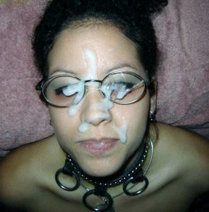 amateur pic Thick facial with glasses