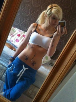 amateur pic Tattooed selfshooter