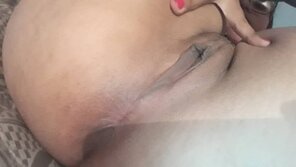 a little closed now, you like it? this hot my pussy