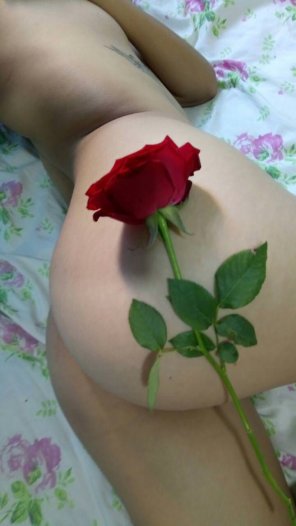 foto amadora I have a gift [f]or you!