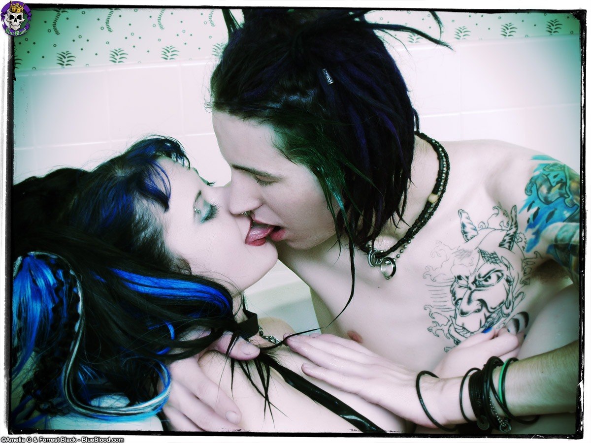 amateur photo blueblood01[1]