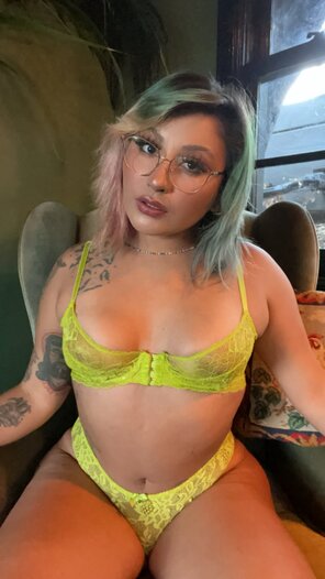 foto amadora Busty Latina slut Liliana big tits (14)