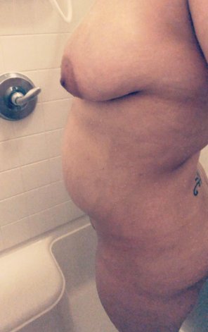 foto amatoriale 15 weeks and still so horny... any fellow pregnant ladies wanna play?