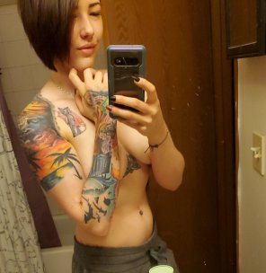 amateur-Foto I'm new in town, want to know four other things about me?