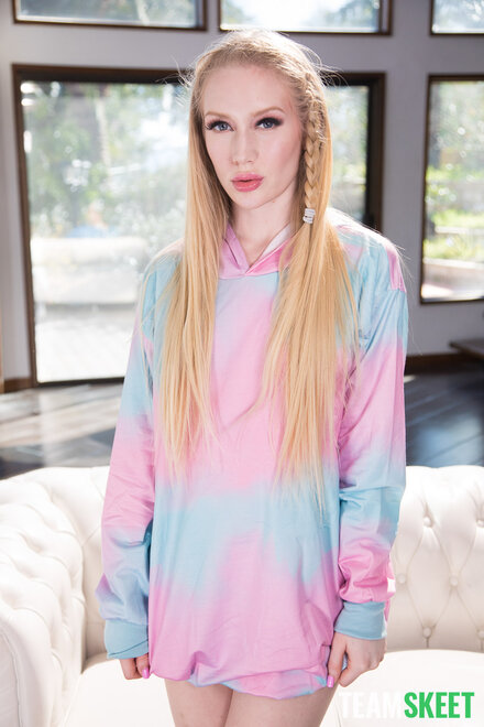 exxxtrasmall_emma_starletto2_062