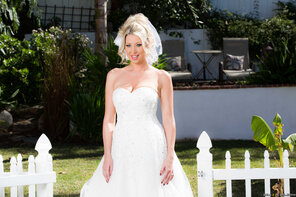 Saucy Anal Bride MILF Blonde – 523 pics