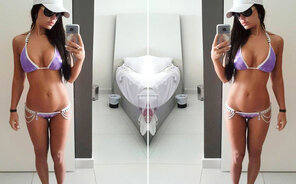foto amatoriale Sarah Purple Tight Bikini 49