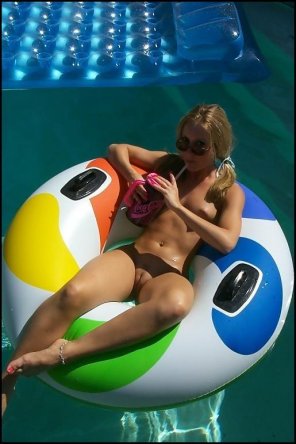 photo amateur Pool Inflatable Games Indoor games and sports Fun 
