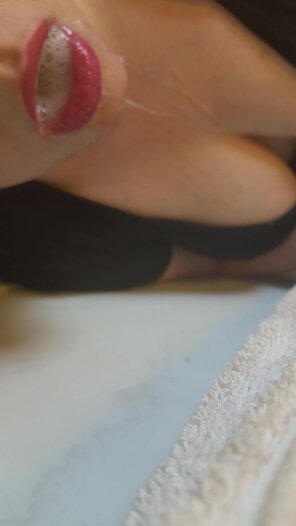アマチュア写真 Red lips, white cum