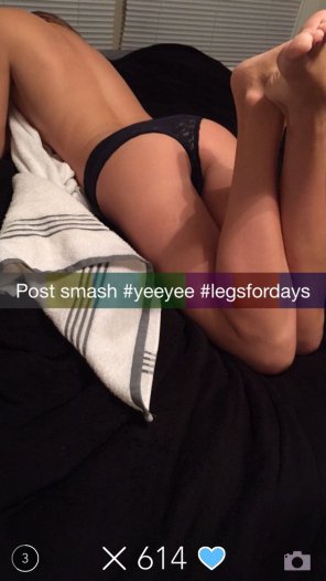 foto amatoriale Hashtag Legsfordays