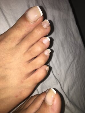 amateur pic Long french tips