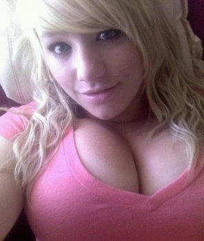 amateur pic The perfect pink shirt