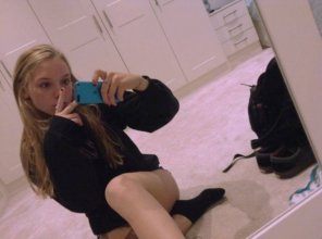 foto amatoriale Hair Blond Selfie Leg Hairstyle 