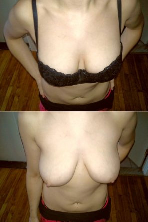 Wife's big heavy 36E tits set free