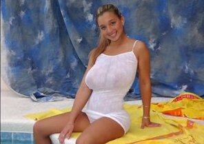 photo amateur christina-college-girl-model-with