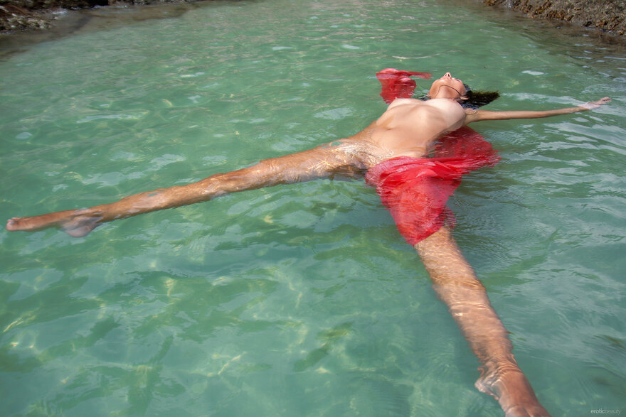 eb_presenting-nov-lera_nov-lera_high_0010