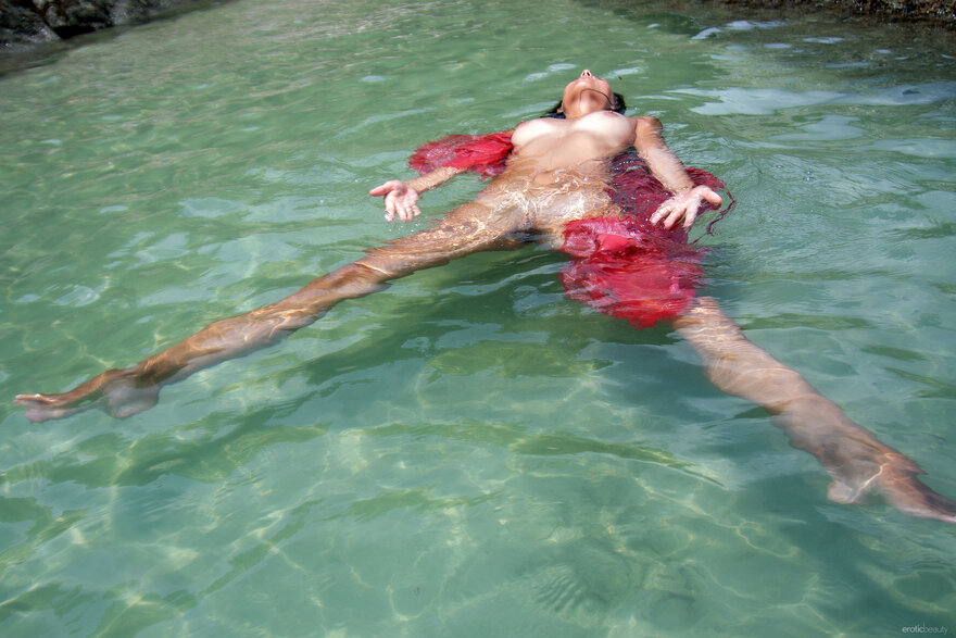 eb_presenting-nov-lera_nov-lera_high_0011