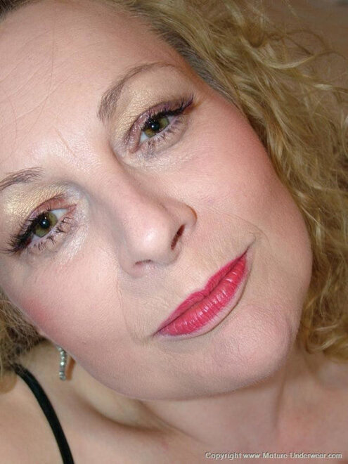 mature-underwear_120_pics_mrs_c_3031