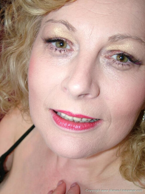 mature-underwear_120_pics_mrs_c_3041