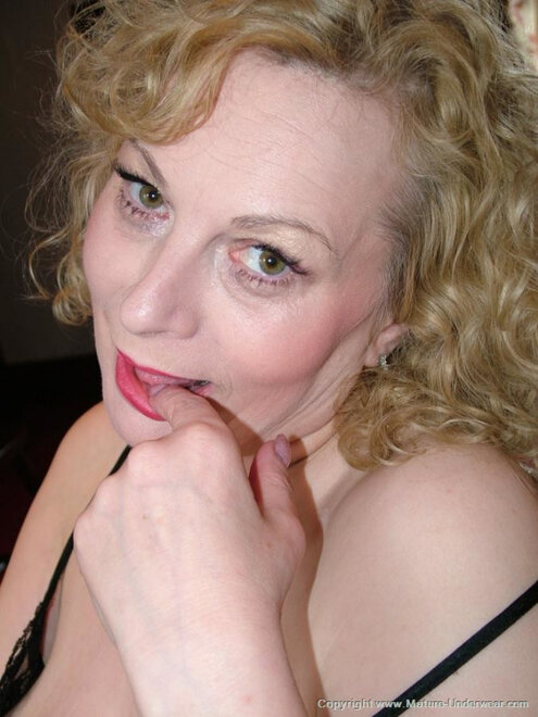 mature-underwear_120_pics_mrs_c_3043