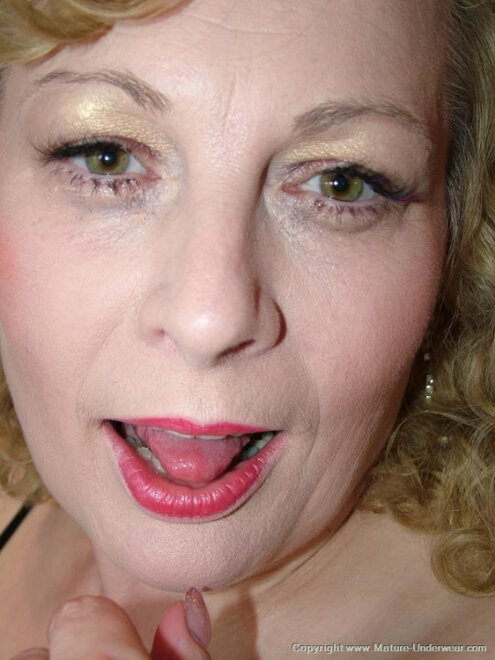 mature-underwear_120_pics_mrs_c_3045