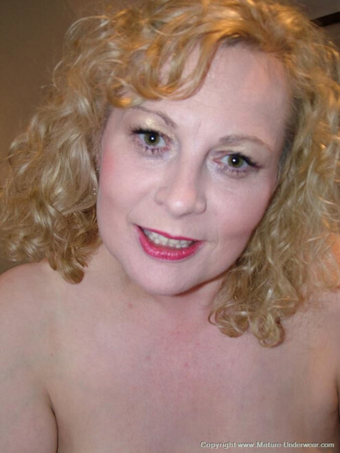 mature-underwear_120_pics_mrs_c_3111