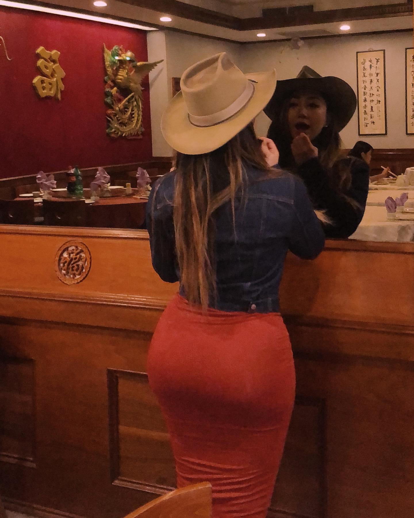 Big Hat Big Ass - Big Asian booty in a tight skirt! Porn Pic - EPORNER