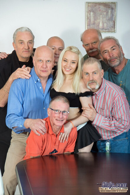 matureindulgence (1034)