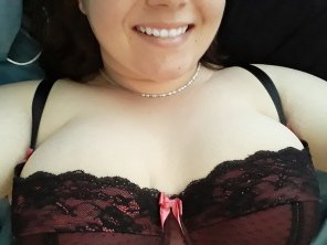 zdjęcie amatorskie [F] Who's got two tits and just got a new job? THIS GIRL!