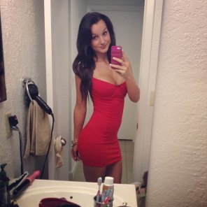 amateur pic Tight Red Dress